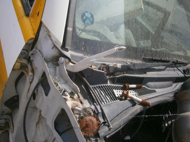Решетка под лобовое стекло Тойота Хайлюкс Сурф в Серове 29486